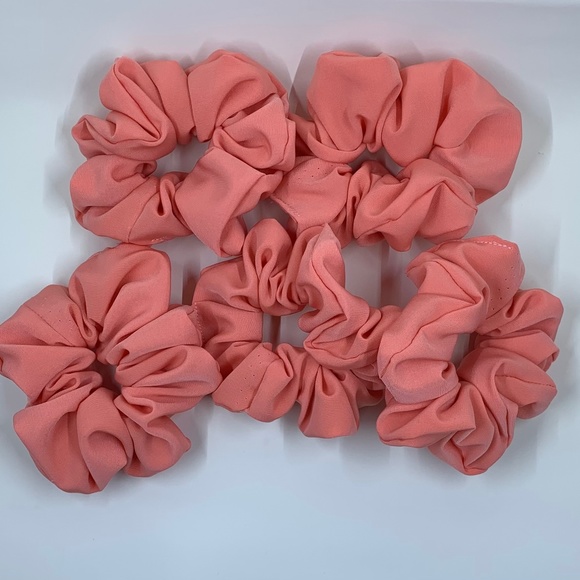 Handmade scrunchy - Picture 1 of 2